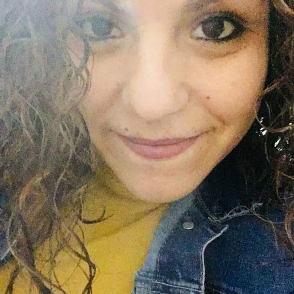 Meet your Posher, Arlene - Picture 1 of 1